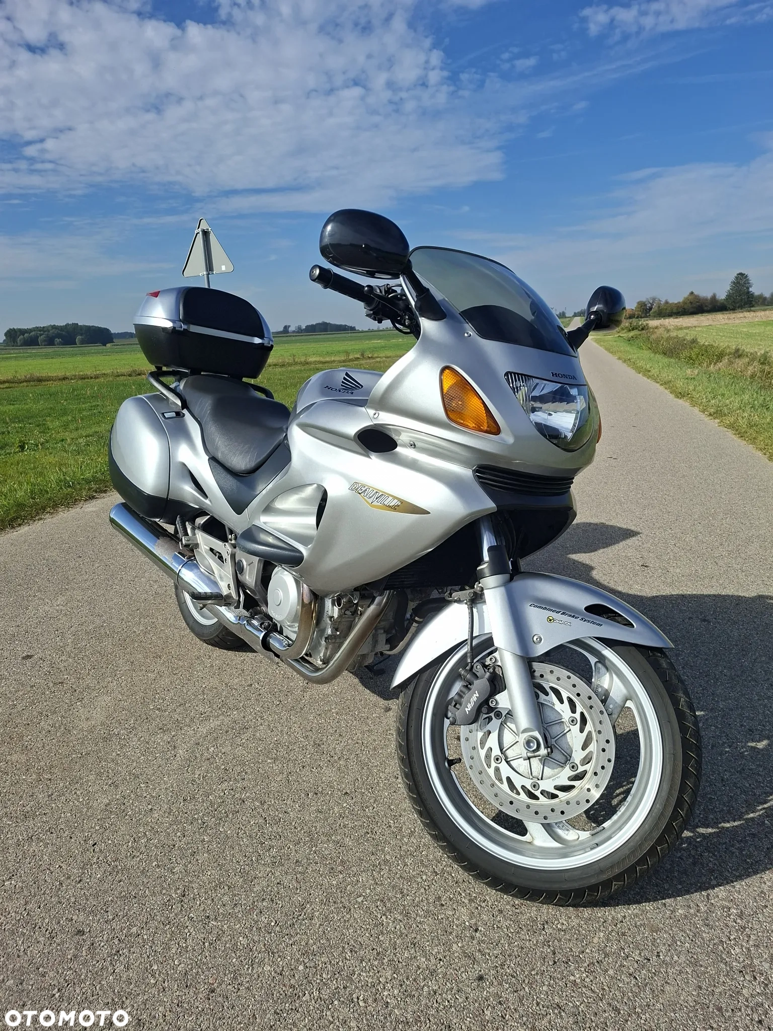 Honda NT650V Deauville